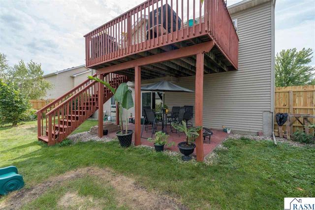 208 Cypress Drive, Mankato, MN 56001
