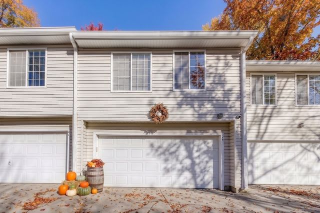 29 N Macgillis Drive 23-3, Round Lake, IL 60073
