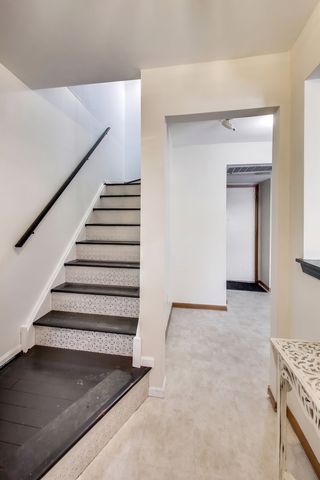 29 N Macgillis Drive 23-3, Round Lake, IL 60073