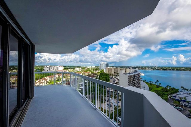 123 Lakeshore Drive 1945, North Palm Beach, FL 33408