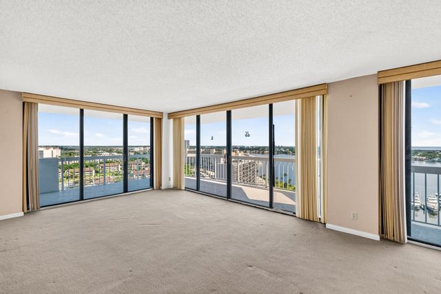 123 Lakeshore Drive 1945, North Palm Beach, FL 33408
