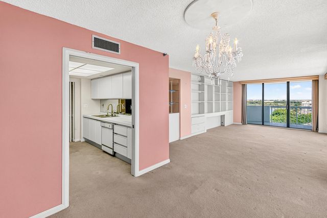 123 Lakeshore Drive 1945, North Palm Beach, FL 33408