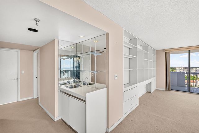123 Lakeshore Drive 1945, North Palm Beach, FL 33408