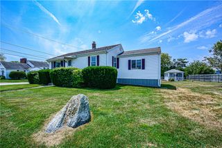 117 Wolcott Avenue, Middletown, RI 02842