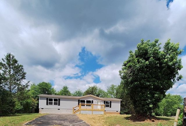 108 County Road 621, Etowah, TN 37331