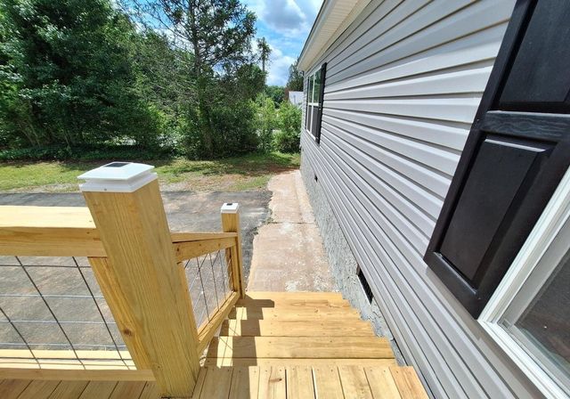 108 County Road 621, Etowah, TN 37331