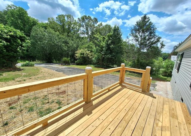 108 County Road 621, Etowah, TN 37331