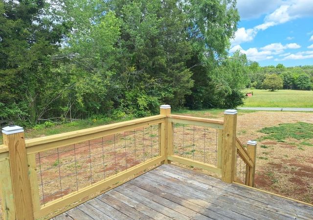108 County Road 621, Etowah, TN 37331