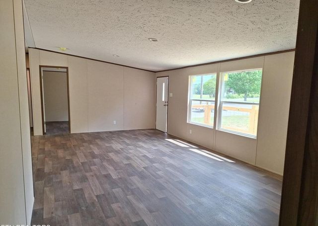 108 County Road 621, Etowah, TN 37331
