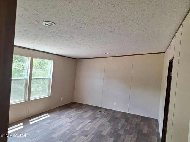 108 County Road 621, Etowah, TN 37331