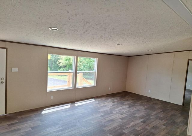 108 County Road 621, Etowah, TN 37331