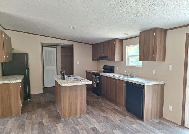 108 County Road 621, Etowah, TN 37331
