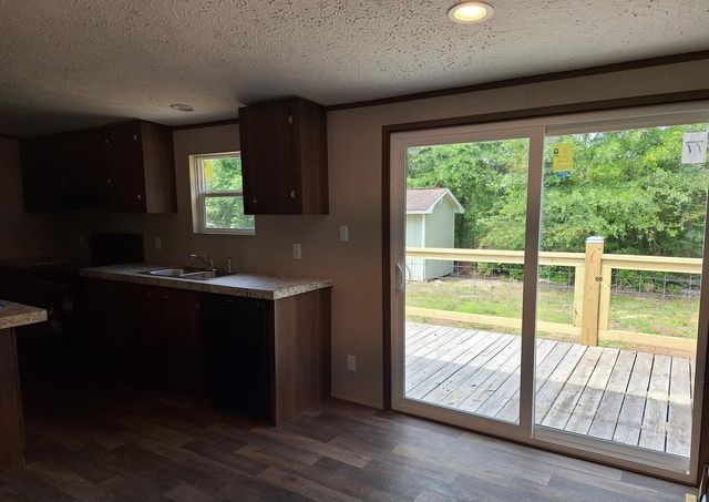 108 County Road 621, Etowah, TN 37331