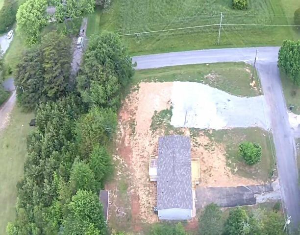 108 County Road 621, Etowah, TN 37331