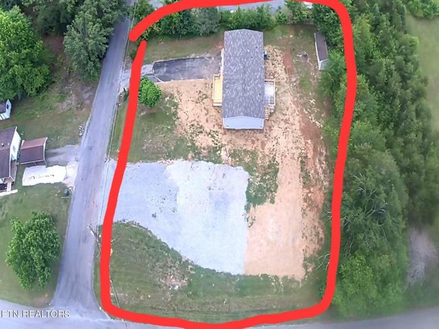 108 County Road 621, Etowah, TN 37331