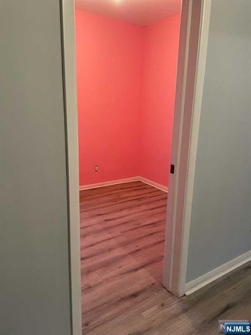 89 Lincoln Avenue, Fair Lawn, NJ 07410