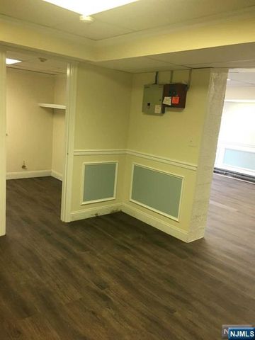 89 Lincoln Avenue, Fair Lawn, NJ 07410
