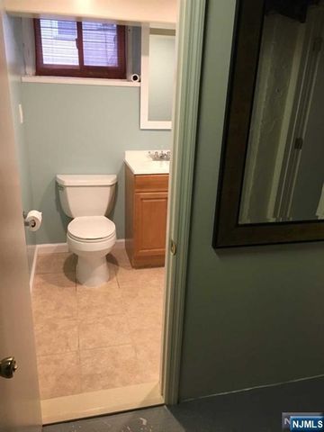 89 Lincoln Avenue, Fair Lawn, NJ 07410