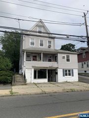 89 Lincoln Avenue, Fair Lawn, NJ 07410