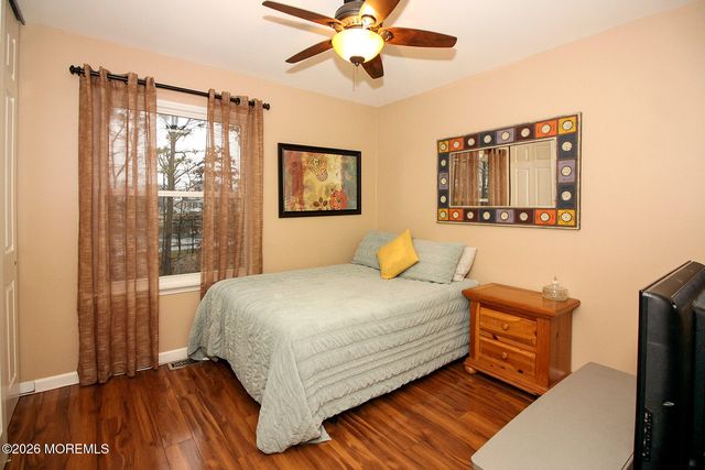 14 Kiwi Loop, Howell, NJ 07731