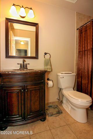 14 Kiwi Loop, Howell, NJ 07731