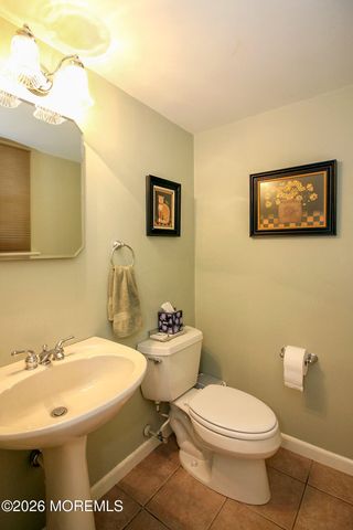 14 Kiwi Loop, Howell, NJ 07731