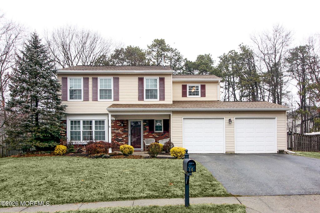 14 Kiwi Loop, Howell, NJ 07731