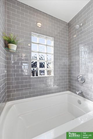 5639 Emile Street, Omaha, NE 68106