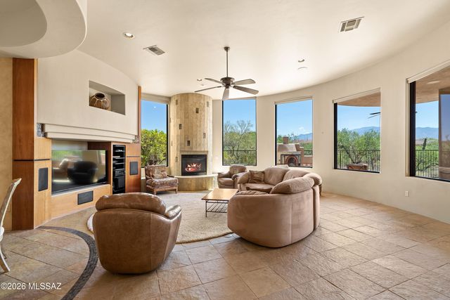13854 N Open Green Drive, Oro Valley, AZ 85755