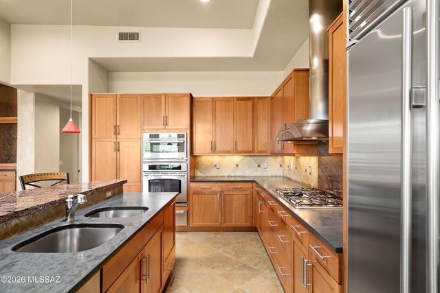13854 N Open Green Drive, Oro Valley, AZ 85755