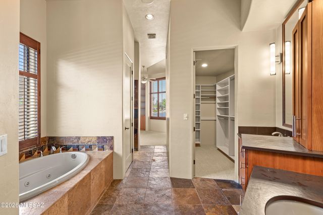 13854 N Open Green Drive, Oro Valley, AZ 85755