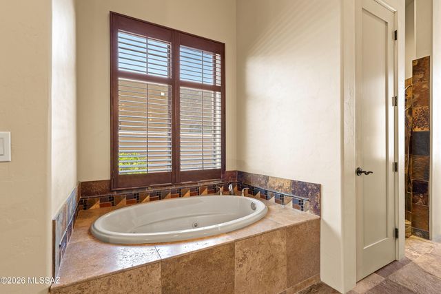 13854 N Open Green Drive, Oro Valley, AZ 85755