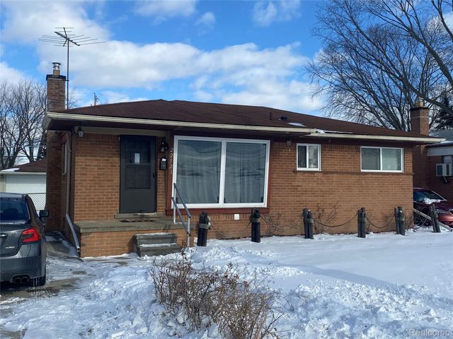 22521 Euclid Street, St. Clair Shores, MI 48082