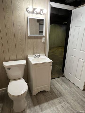 22521 Euclid Street, St. Clair Shores, MI 48082