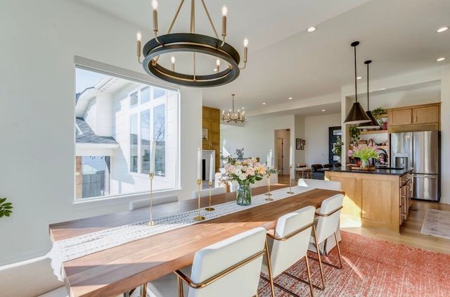 1605 N Lakeside Dr, Andover, KS 67002