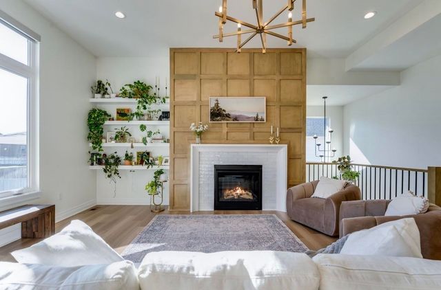 1605 N Lakeside Dr, Andover, KS 67002