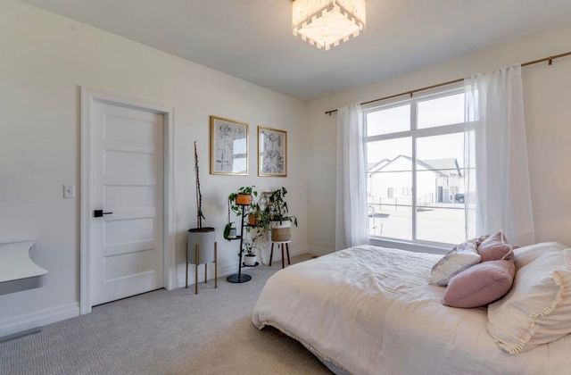 1605 N Lakeside Dr, Andover, KS 67002