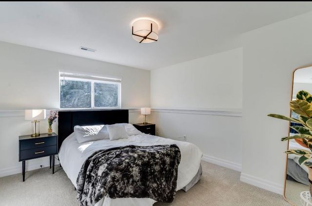 1605 N Lakeside Dr, Andover, KS 67002