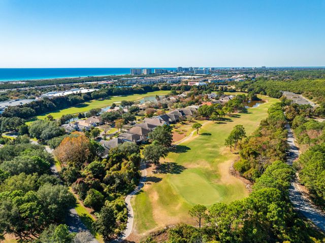 4345 Carriage Lane, Destin, FL 32541