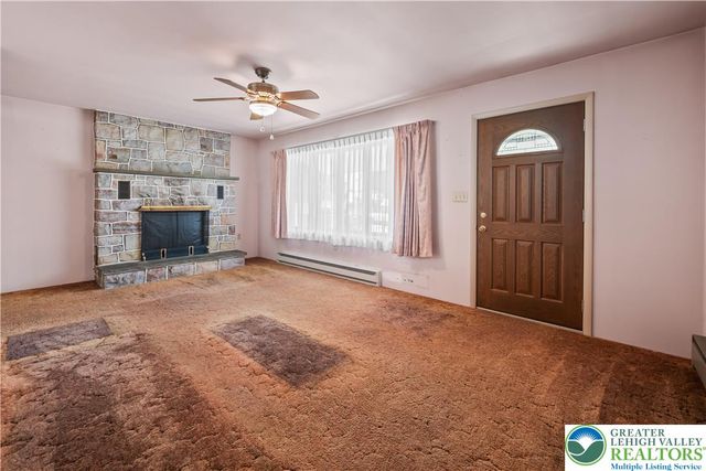 735 Gottwald Drive, Bethlehem City, PA 18015