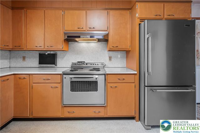 735 Gottwald Drive, Bethlehem City, PA 18015