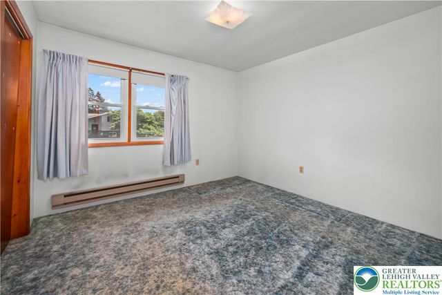 735 Gottwald Drive, Bethlehem City, PA 18015