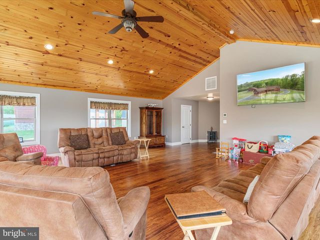 1996 BUCK MOUNTAIN RD, Bentonville, VA 22610