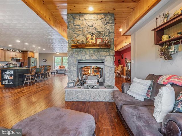 1996 BUCK MOUNTAIN RD, Bentonville, VA 22610