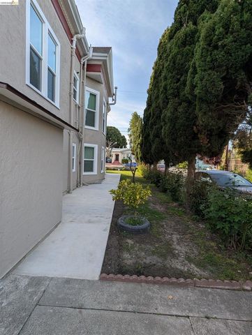 1086 66Th St, Oakland, CA 94608