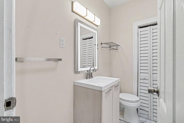 2930 N LAMBERT ST, Philadelphia, PA 19132