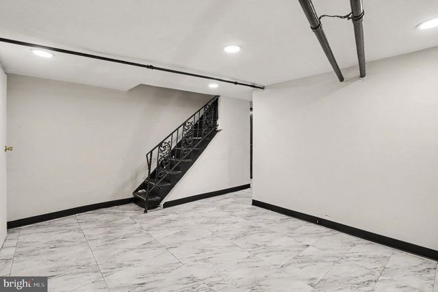 2930 N LAMBERT ST, Philadelphia, PA 19132