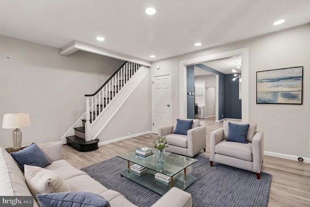2930 N LAMBERT ST, Philadelphia, PA 19132