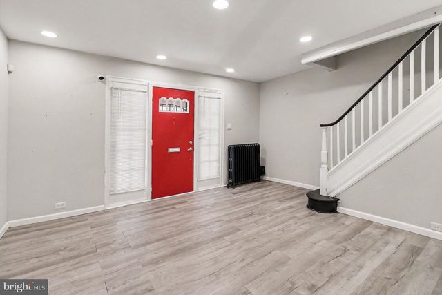 2930 N LAMBERT ST, Philadelphia, PA 19132