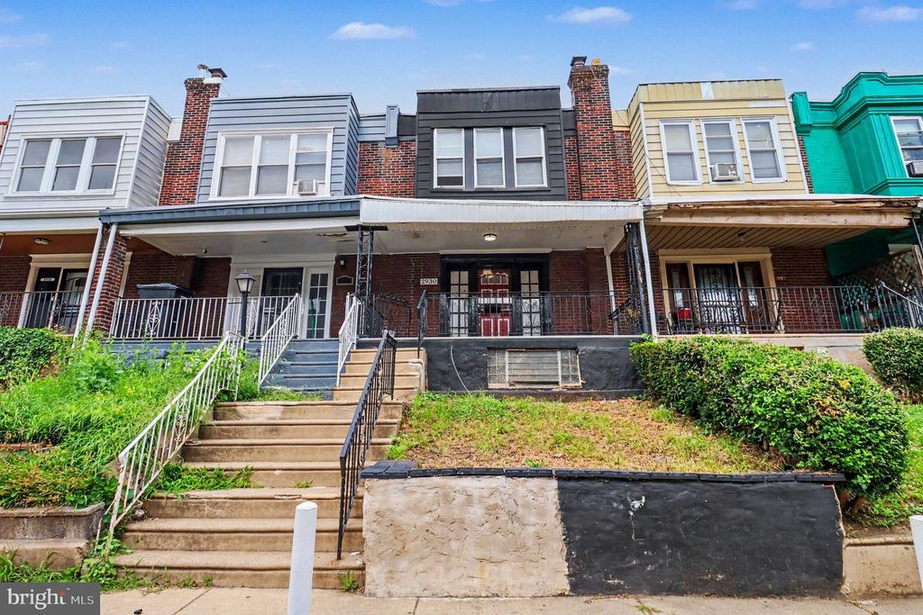 2930 N LAMBERT ST, Philadelphia, PA 19132